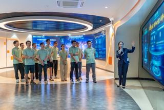学院硕博实践团赴南京烽火通信、...